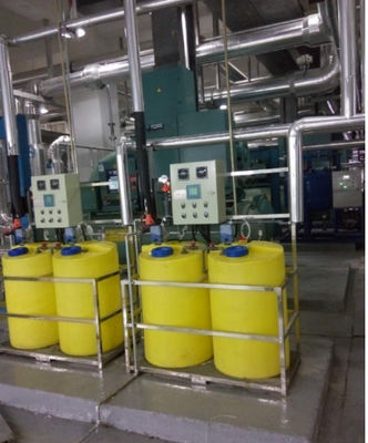 o sistema 40L de dose químico automático para a água da torre refrigerando recicla