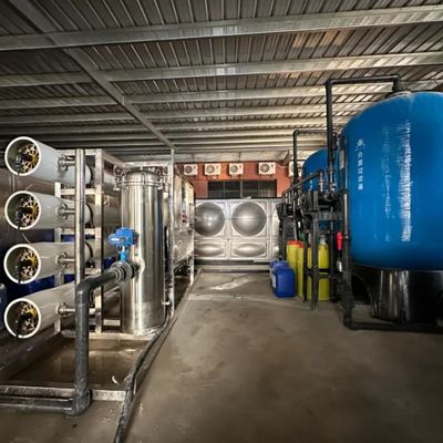 4TPH FRP Tanques de água salobra Usina de água de osmose reversa para poço de perfuração