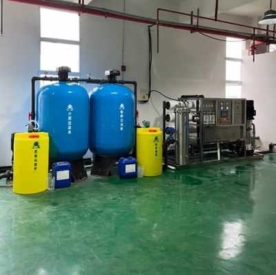 4TPH FRP Tanques de água salobra Usina de água de osmose reversa para poço de perfuração