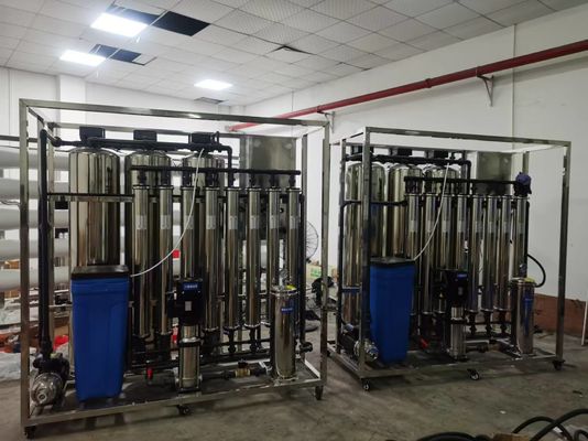 2TPH Capacidade de aço inoxidável 304 Tanque de água salobra Sistema de osmose reversa Tempo de entrega rápido