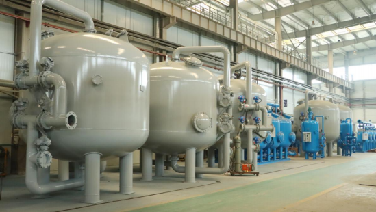Vaso de filtro industrial multimédia com alta capacidade de fluxo e design personalizado para purificação de água